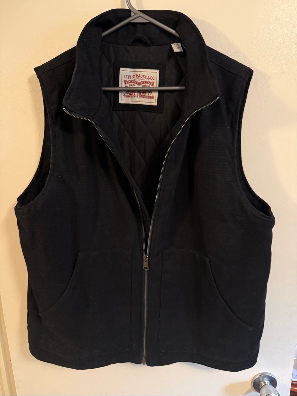 Levi’s Vest - Picture 3 of 4